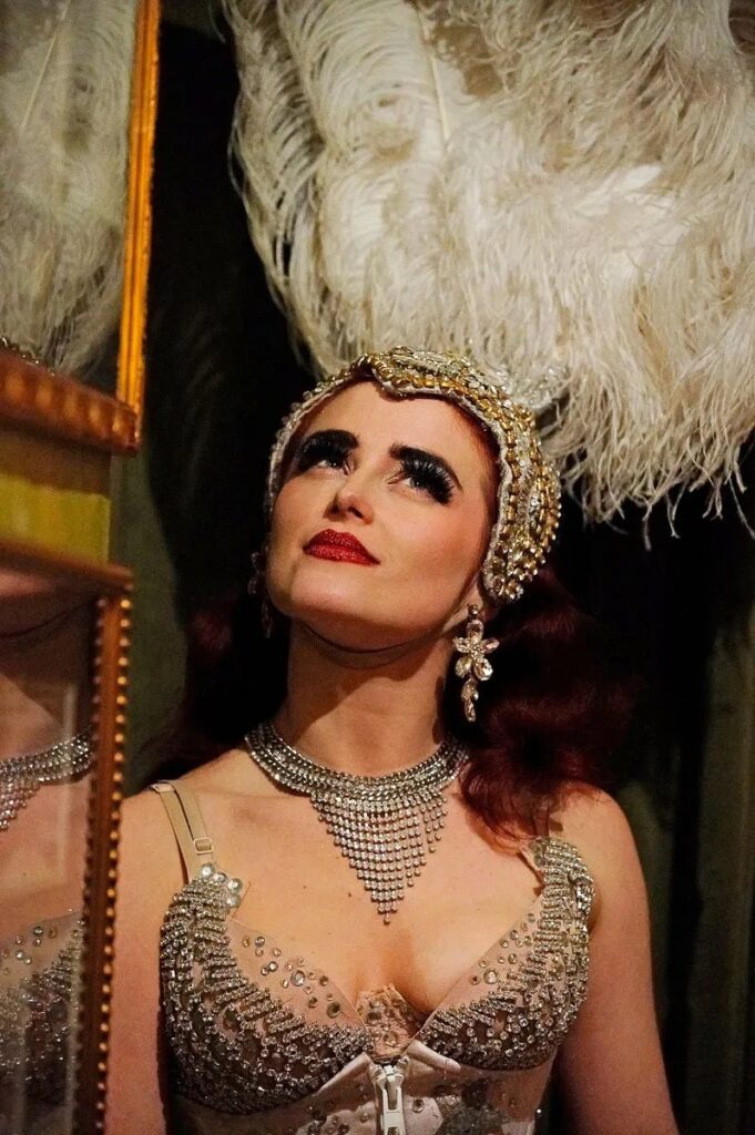 Pearls-Burlesque